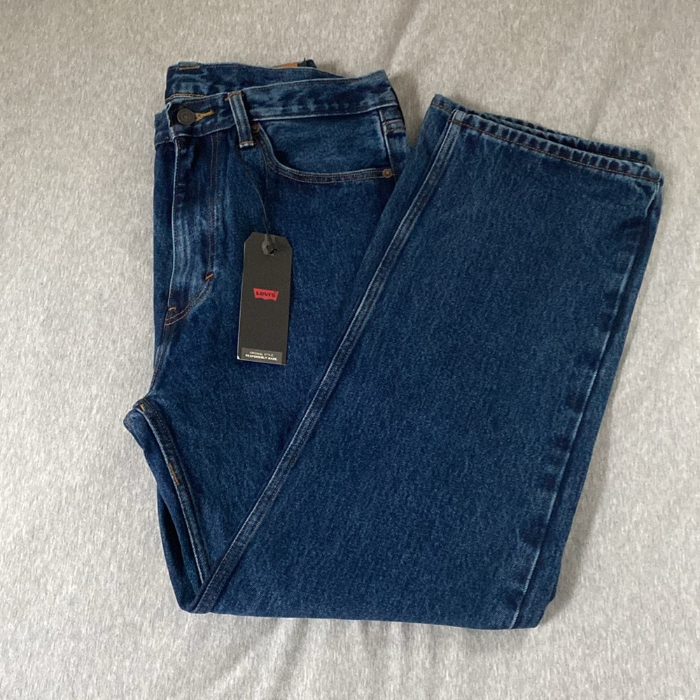 Levi’s Baggy jeans